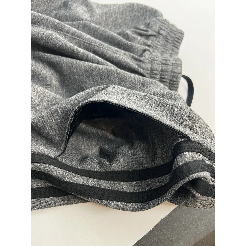 Adidas Youth Boys Athletic Shorts Size XL 18 Gray Heather Drawstring Pockets EUC
